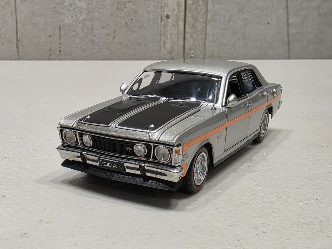 XW GTHO PHASE II - SILVER FOX- 1:32 SCALE DIECAST MODEL - DDA