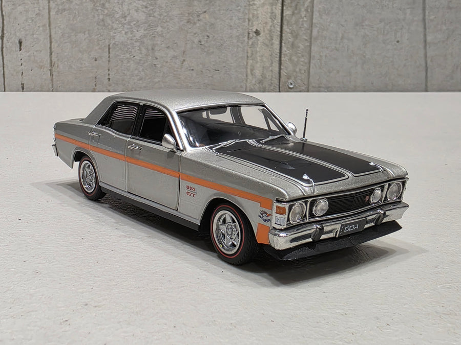 XW GTHO PHASE II - SILVER FOX- 1:32 SCALE DIECAST MODEL - DDA