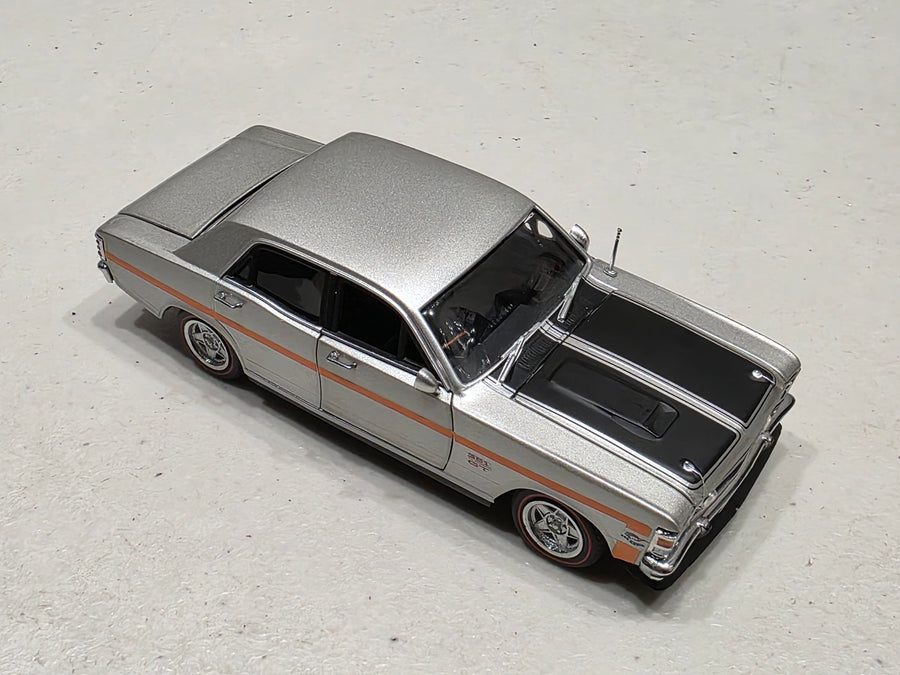 XW GTHO PHASE II - SILVER FOX- 1:32 SCALE DIECAST MODEL - DDA