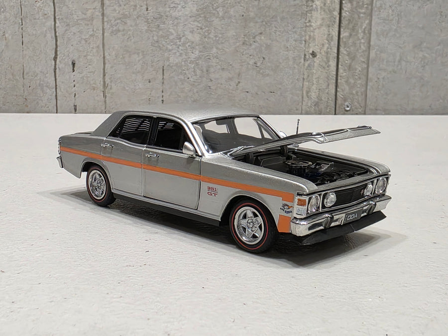 XW GTHO PHASE II - SILVER FOX- 1:32 SCALE DIECAST MODEL - DDA