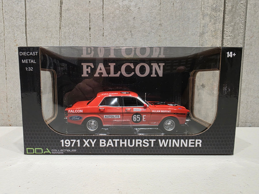 ALLAN MOFFAT - 1971 XY BATHURST WINNER - 1:32 SCALE DIECAST MODEL - DDA