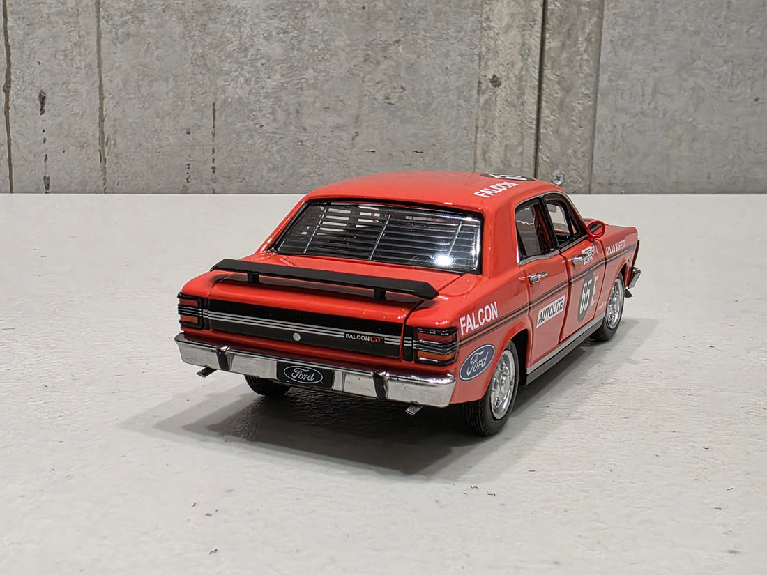 ALLAN MOFFAT - 1971 XY BATHURST WINNER - 1:32 SCALE DIECAST MODEL - DDA