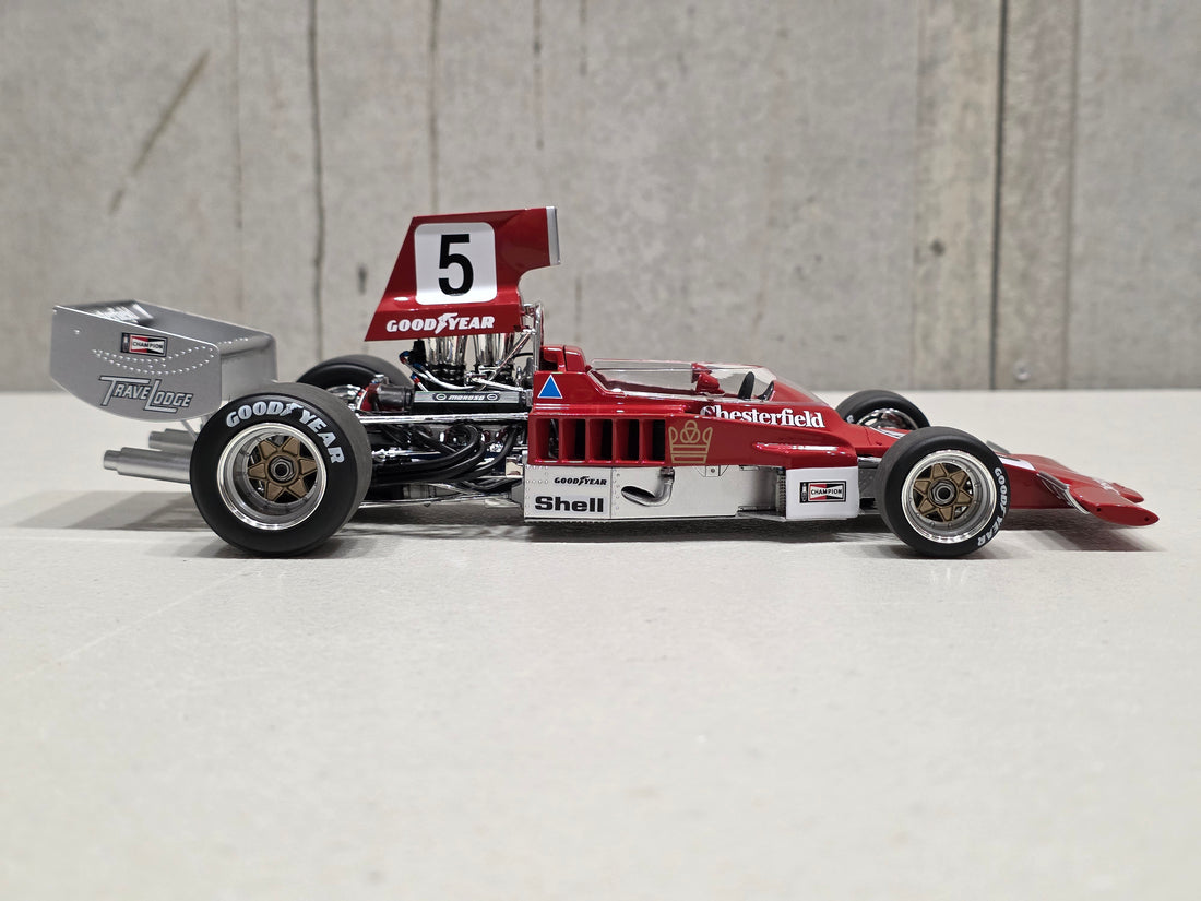 1974 Phillip Island Australian Gold Star Race Winner - Lola T332 - 1:18 Scale Diecast Model - Classic Carlectables
