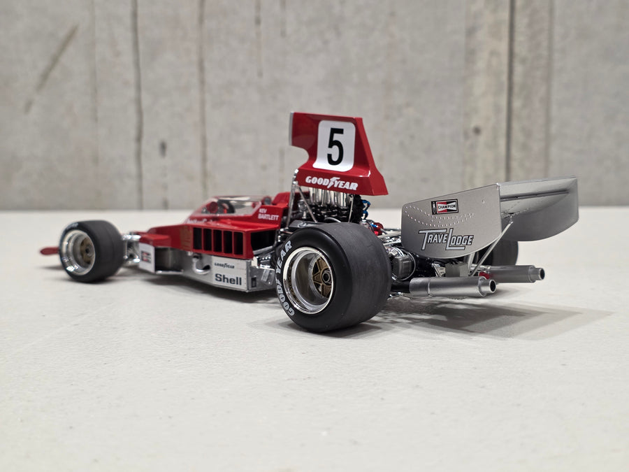 1974 Phillip Island Australian Gold Star Race Winner - Lola T332 - 1:18 Scale Diecast Model - Classic Carlectables