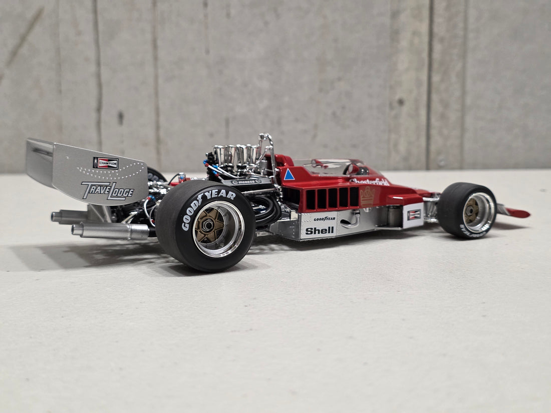 1974 Phillip Island Australian Gold Star Race Winner - Lola T332 - 1:18 Scale Diecast Model - Classic Carlectables