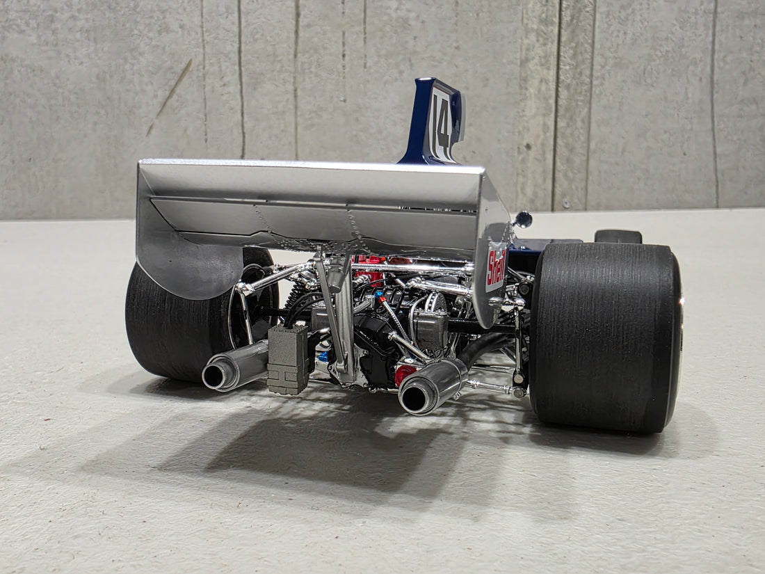 1974 Tasman Series Adelaide 3rd Place - Lola T332 - 1:18 Scale Diecast Model - Classic Carlectables