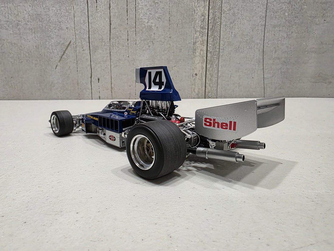 1974 Tasman Series Adelaide 3rd Place - Lola T332 - 1:18 Scale Diecast Model - Classic Carlectables
