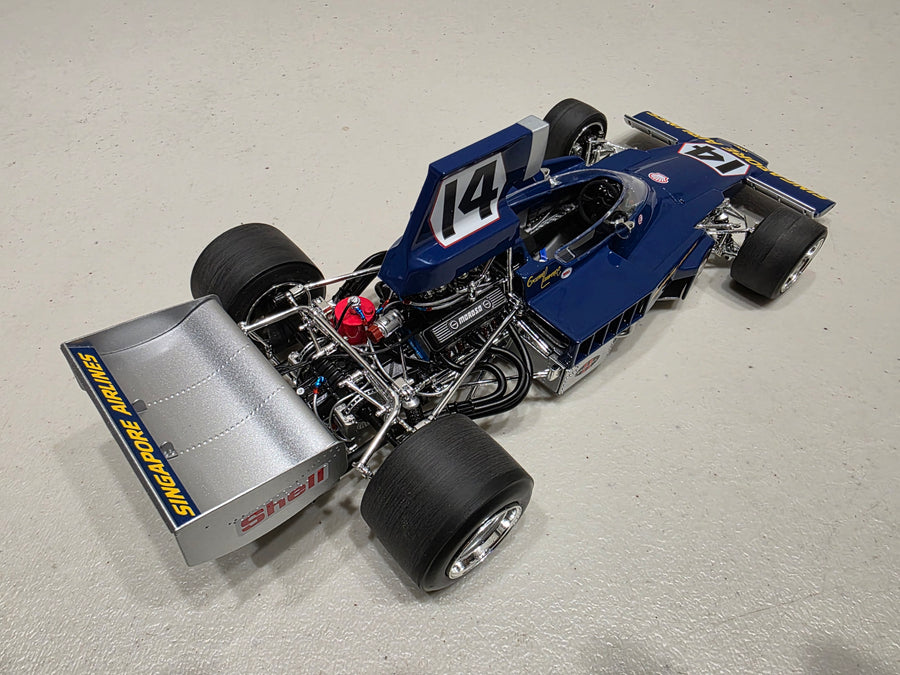 1974 Tasman Series Adelaide 3rd Place - Lola T332 - 1:18 Scale Diecast Model - Classic Carlectables