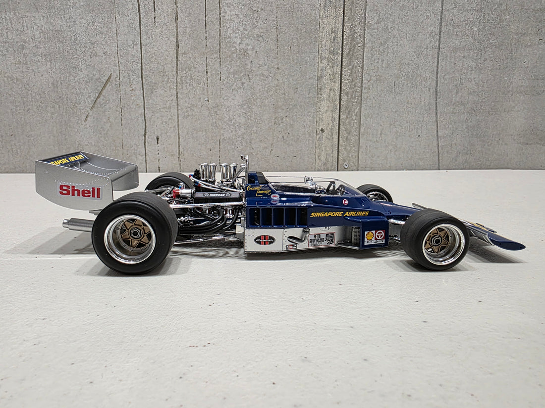1974 Tasman Series Adelaide 3rd Place - Lola T332 - 1:18 Scale Diecast Model - Classic Carlectables
