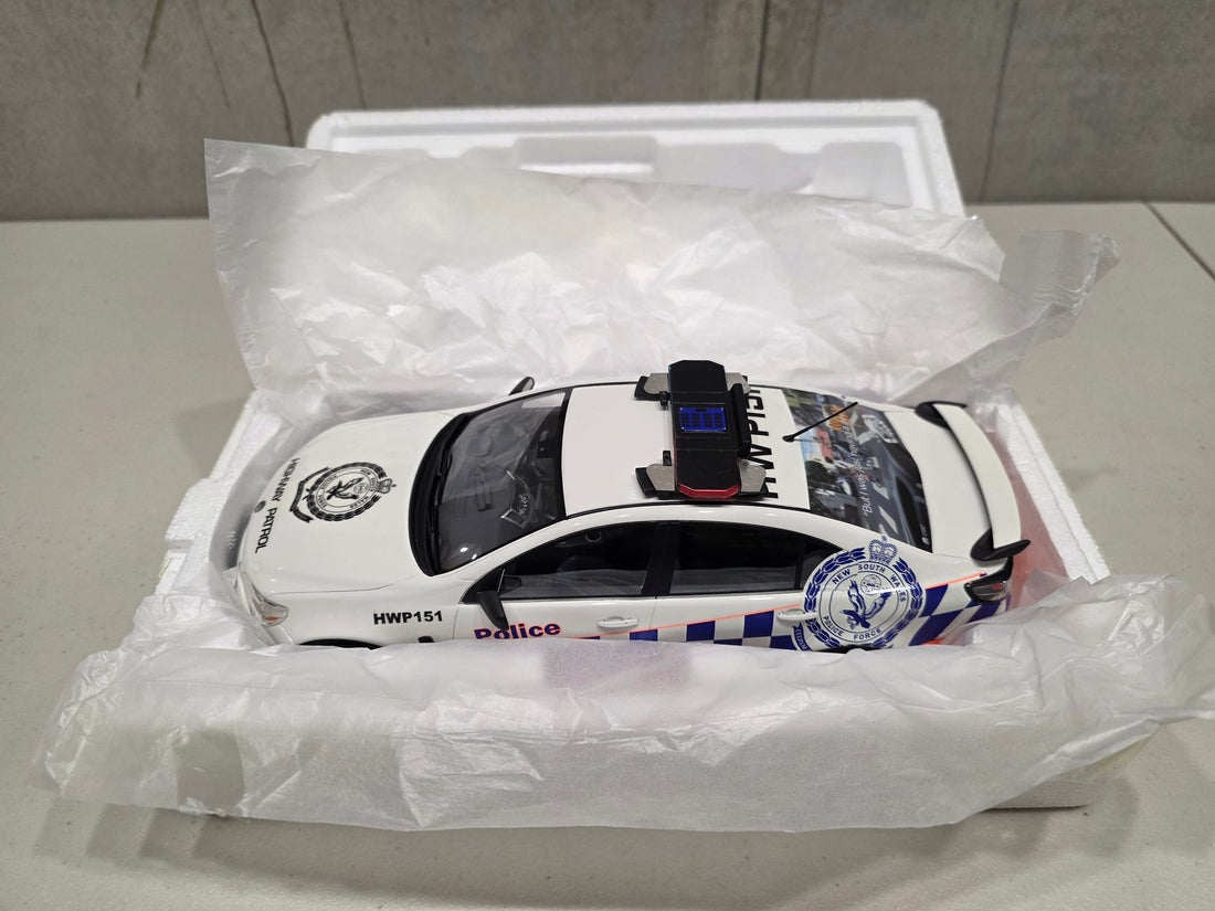 2013 VF HSV GEN-F GTS - NSW POLICE CAR - 1:18 SCALE MODEL - APEX REPLICAS