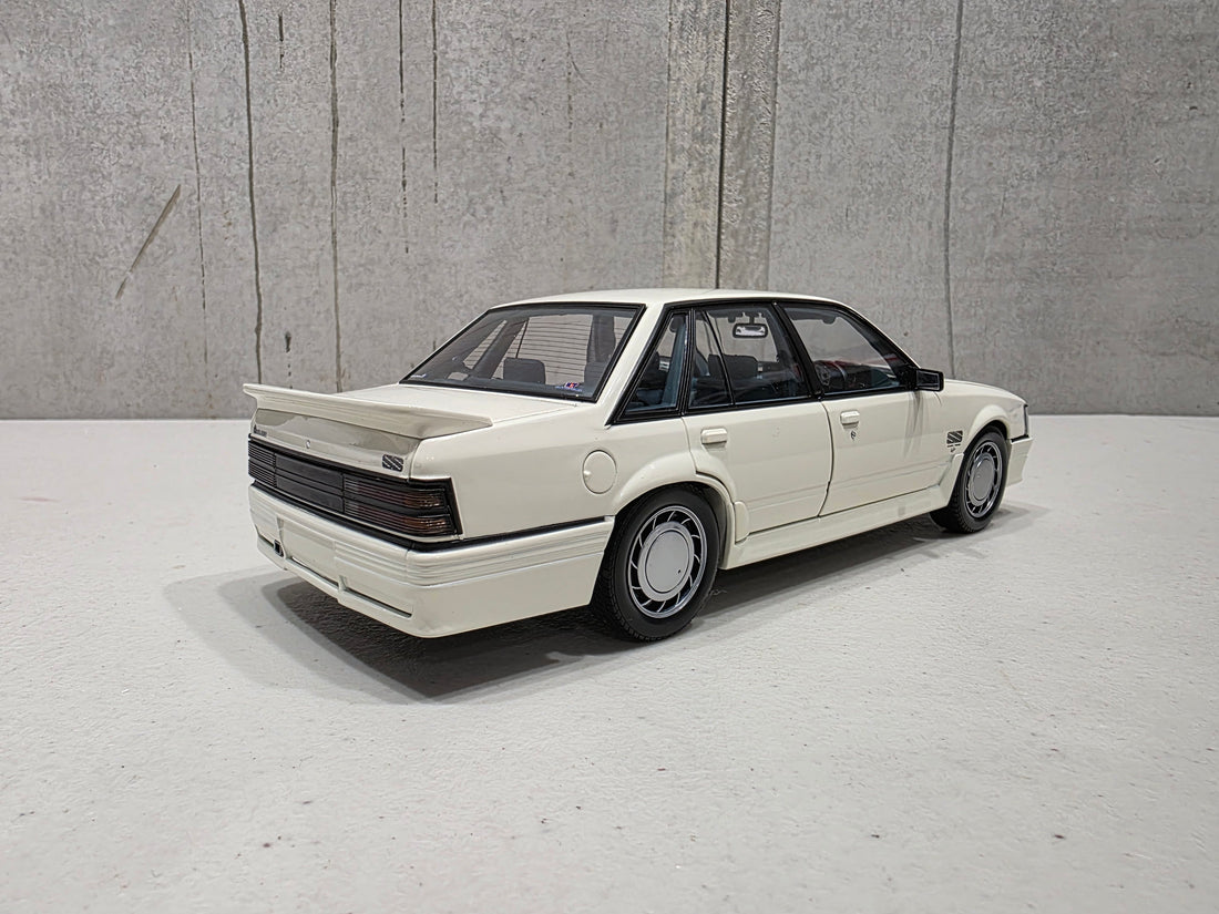 1985 HOLDEN VK COMMODORE SS GROUP THREE - 1:18 SCALE DIECAST MODEL - BIANTE