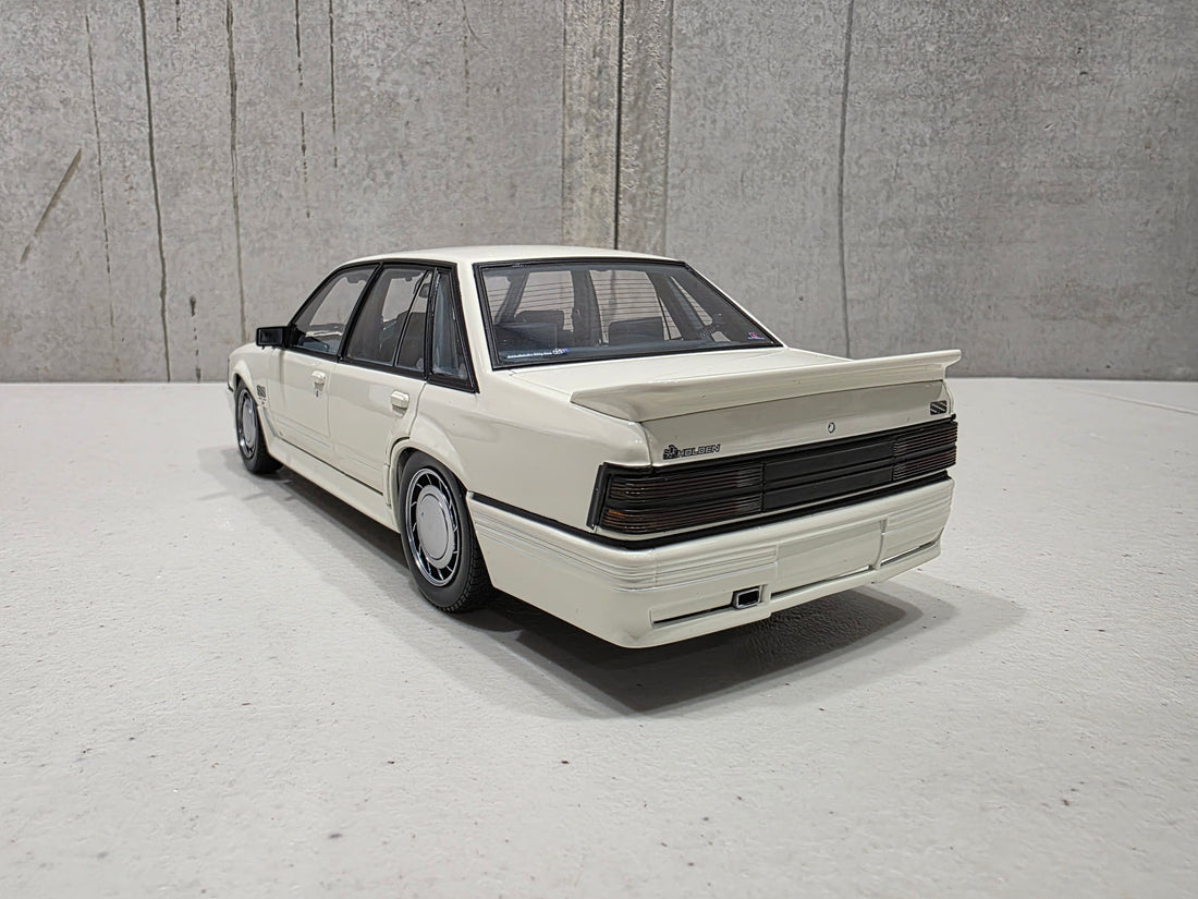 1985 HOLDEN VK COMMODORE SS GROUP THREE - 1:18 SCALE DIECAST MODEL - BIANTE
