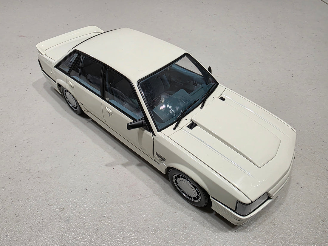 1985 HOLDEN VK COMMODORE SS GROUP THREE - 1:18 SCALE DIECAST MODEL - BIANTE
