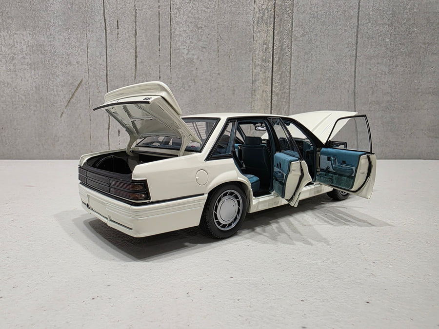 1985 HOLDEN VK COMMODORE SS GROUP THREE - 1:18 SCALE DIECAST MODEL - BIANTE