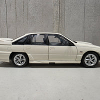HOLDEN VN COMMODORE SS GROUP A DEVELOPMENT CAR - ALPINE WHITE - 1:18 SCALE DIECAST MODEL - BIANTE