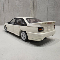 HOLDEN VN COMMODORE SS GROUP A DEVELOPMENT CAR - ALPINE WHITE - 1:18 SCALE DIECAST MODEL - BIANTE