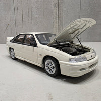 HOLDEN VN COMMODORE SS GROUP A DEVELOPMENT CAR - ALPINE WHITE - 1:18 SCALE DIECAST MODEL - BIANTE