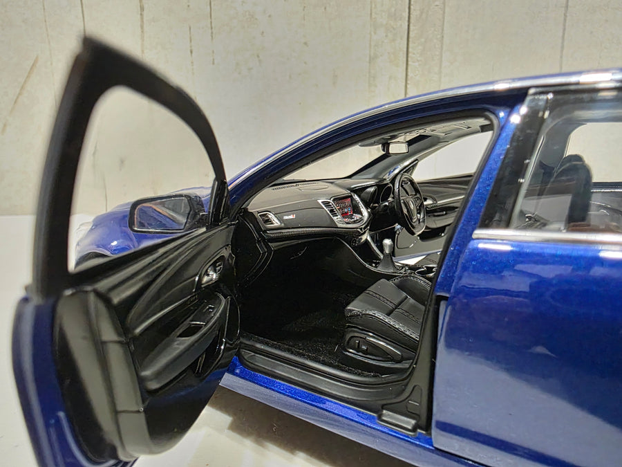 HOLDEN VF COMMODORE SSV REDLINE - SLIPSTREAM BLUE - 1:18 SCALE DIECAST MODEL - BIANTE