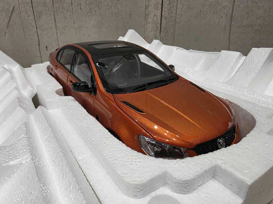 2017 HOLDEN VFII COMMODORE SSV REDLINE - LIGHT MY FIRE - 1:18 SCALE DIECAST MODEL - BIANTE