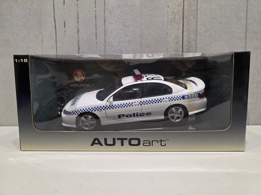 HOLDEN VX SS VICTORIAN POLICE CAR - 1:18 SCALE DIECAST MODEL - AUTOart