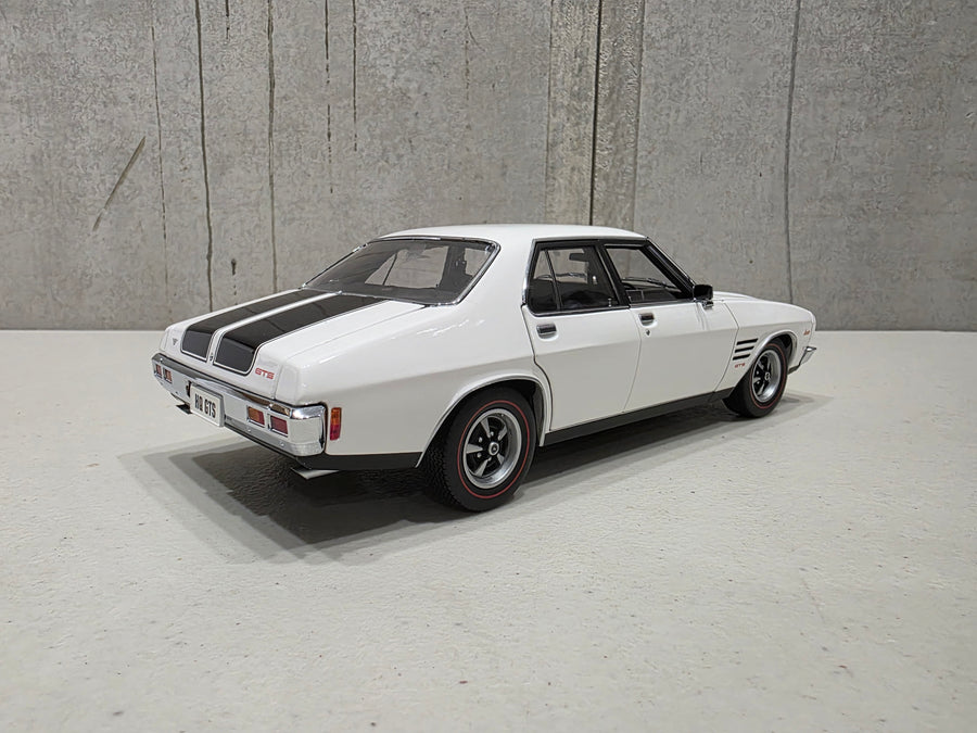 Holden HQ Monaro GTS Sedan Glacier White (350ci Engine) - 1:18 Scale Diecast Model