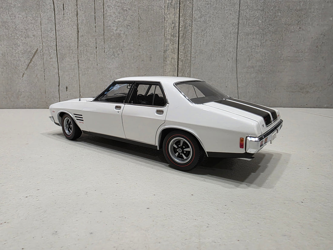 Holden HQ Monaro GTS Sedan Glacier White (350ci Engine) - 1:18 Scale Diecast Model