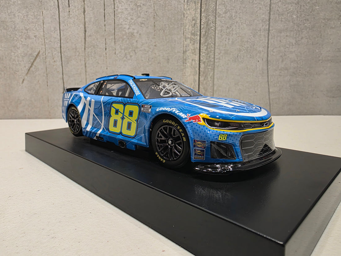SHANE VAN GISBERGEN AUTOGRAPHED 2025 TRACKHOUSE 1:24 SCALE ARC DIECAST