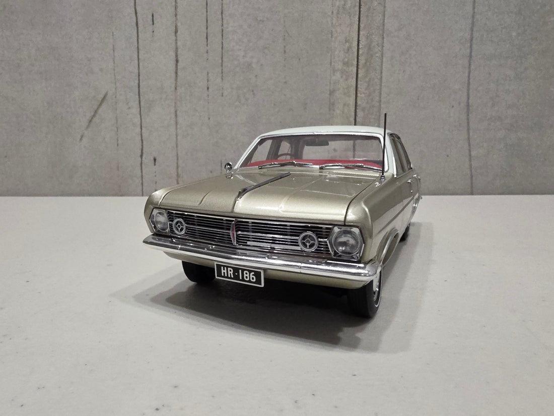 HOLDEN HR PREMIER - SIVER MINK - 1:18 SCALE DIECAST MODEL