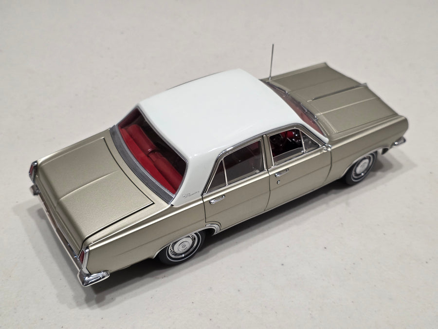 HOLDEN HR PREMIER - SIVER MINK - 1:18 SCALE DIECAST MODEL