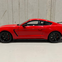 FORD SHELBY GT-350R (RACE RED) 1:18 SCALE - AUTOART