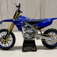 YAMAHA YZ-450F 2022 - 1:12 SCALE - DIRTBIKE MODEL