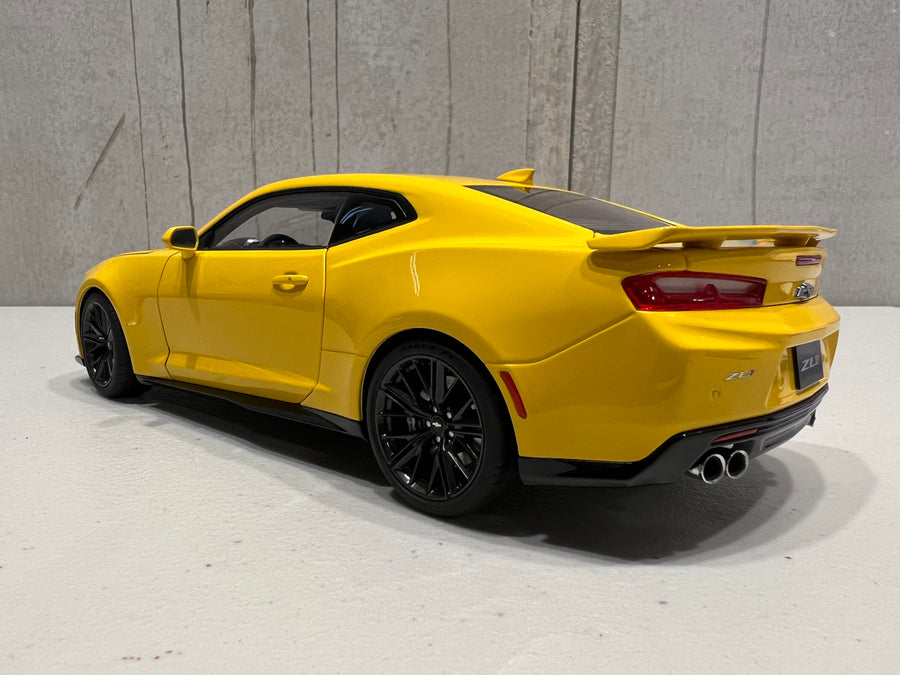 CHEVROLET CAMARO ZL1 2017 (BRIGHT YELLOW) 1:18 COMPOSITE - AUTOART