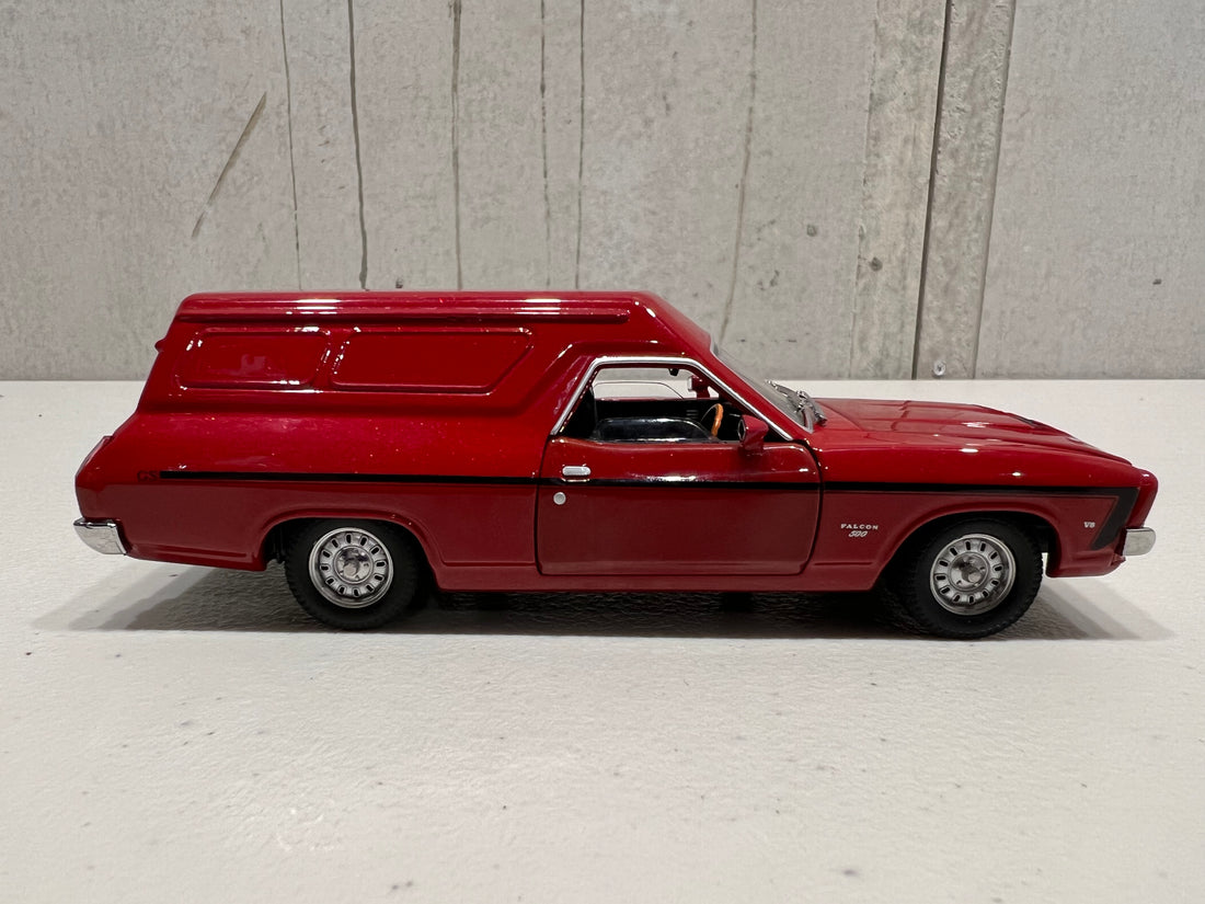 Red XB GS Ford Panel Van - 1:32 Scale Diecast Model