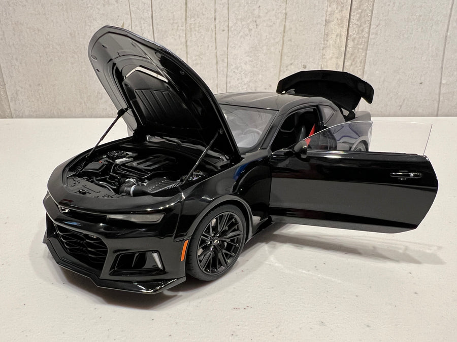 CHEVROLET CAMARO ZL1 2017 (BLACK) - 1:18 SCALE COMPOSITE MODEL - AUTOART