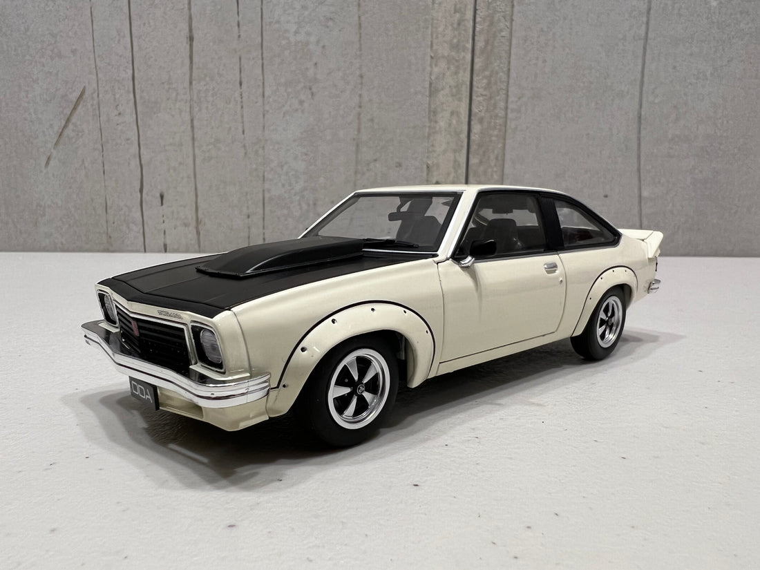 A9X TORANA 308 FACTORY CAR - 1:24 SCALE DIECAST MODEL - DDA