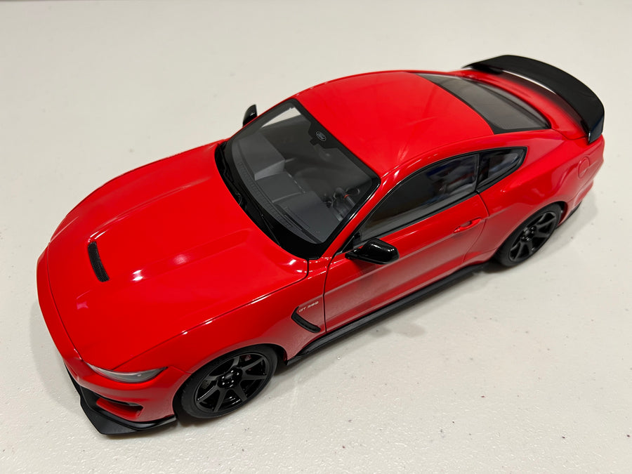 FORD SHELBY GT-350R (RACE RED) 1:18 SCALE - AUTOART