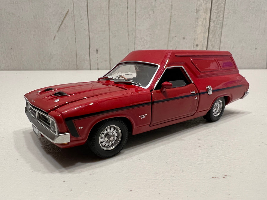 Red XB GS Ford Panel Van - 1:32 Scale Diecast Model