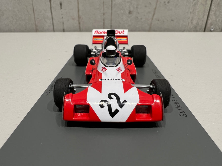 Surtees TS9B No.22 British GP 1972 - Tim Schenken - 1:43 Scale Resin Model Car - Spark