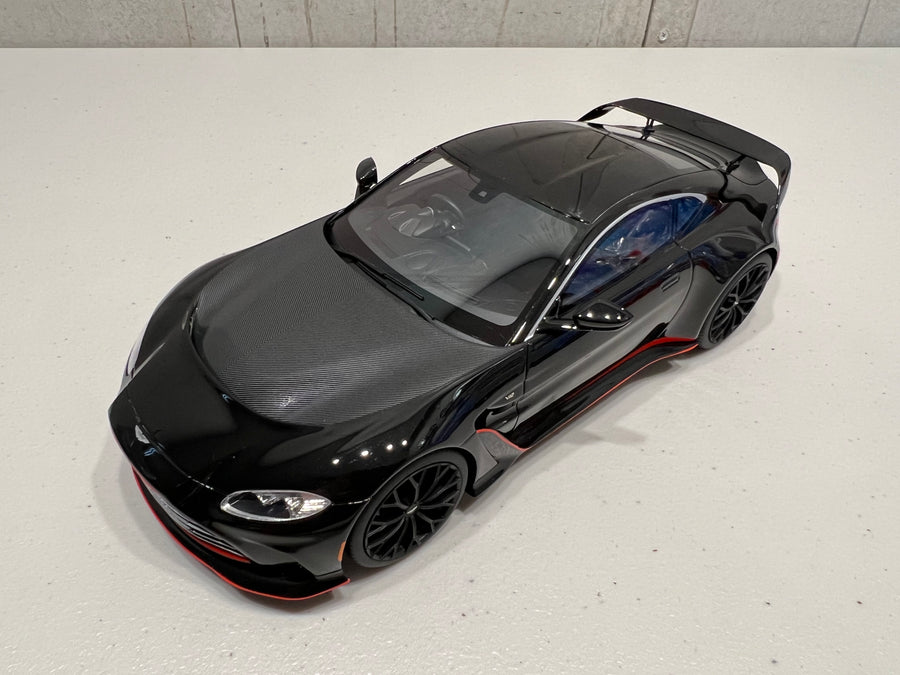 Aston Martin V12 Vantage Jet Black - 1:18 Scale Resin Model Car - TOPSPEED