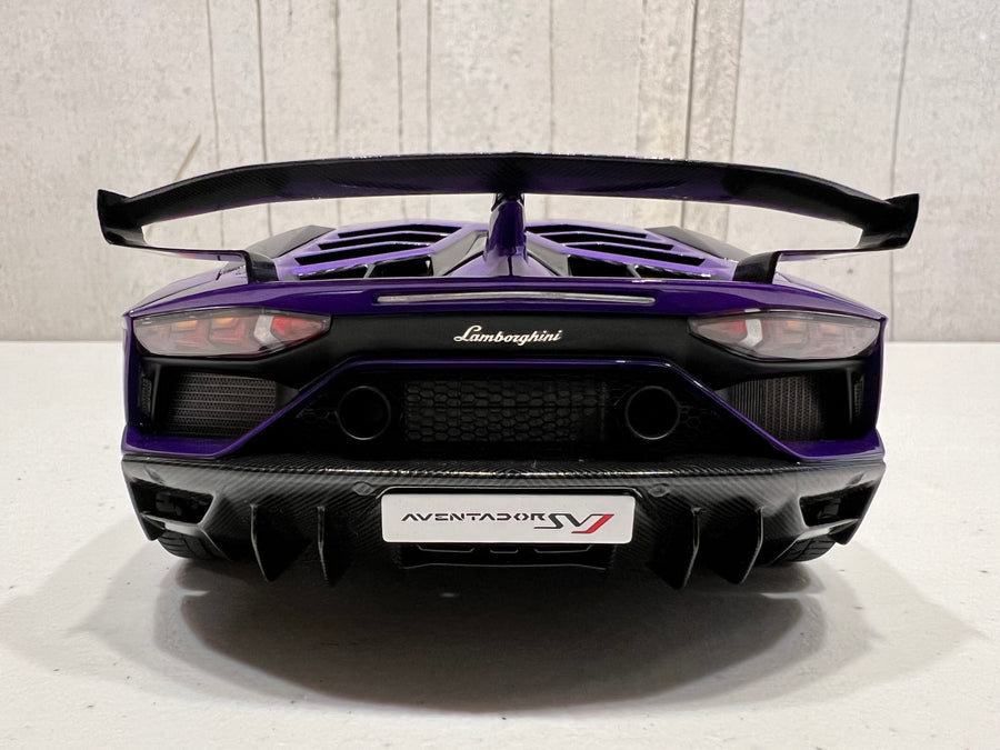 LAMBORGHINI AVENTADOR SVJ (VIOLA PASIFAE/PEARL PURPLE) 1:18 - AUTOART