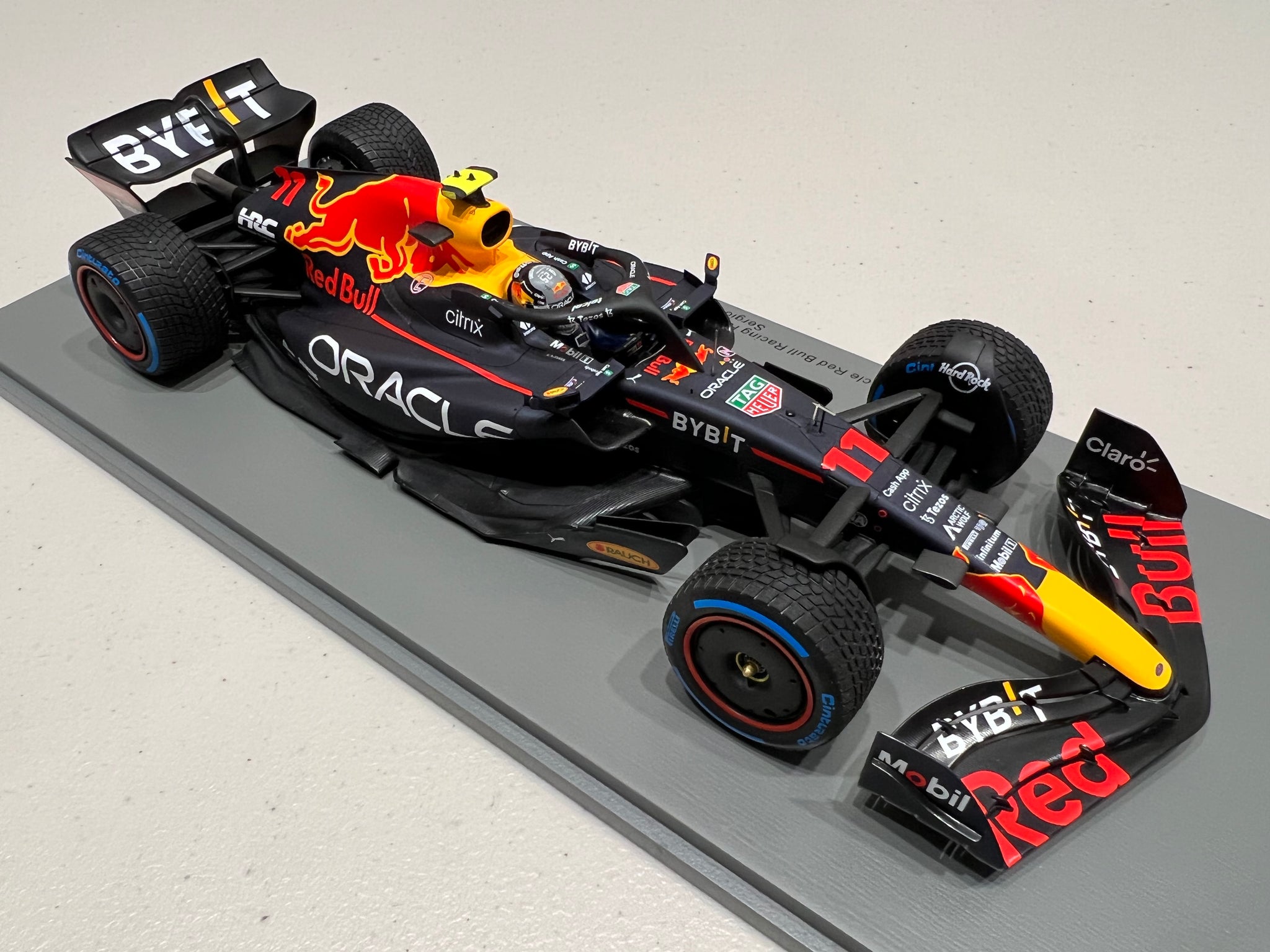 Oracle Red Bull Racing RB18 No.11 Oracle Red Bull Racing - Winner Mona