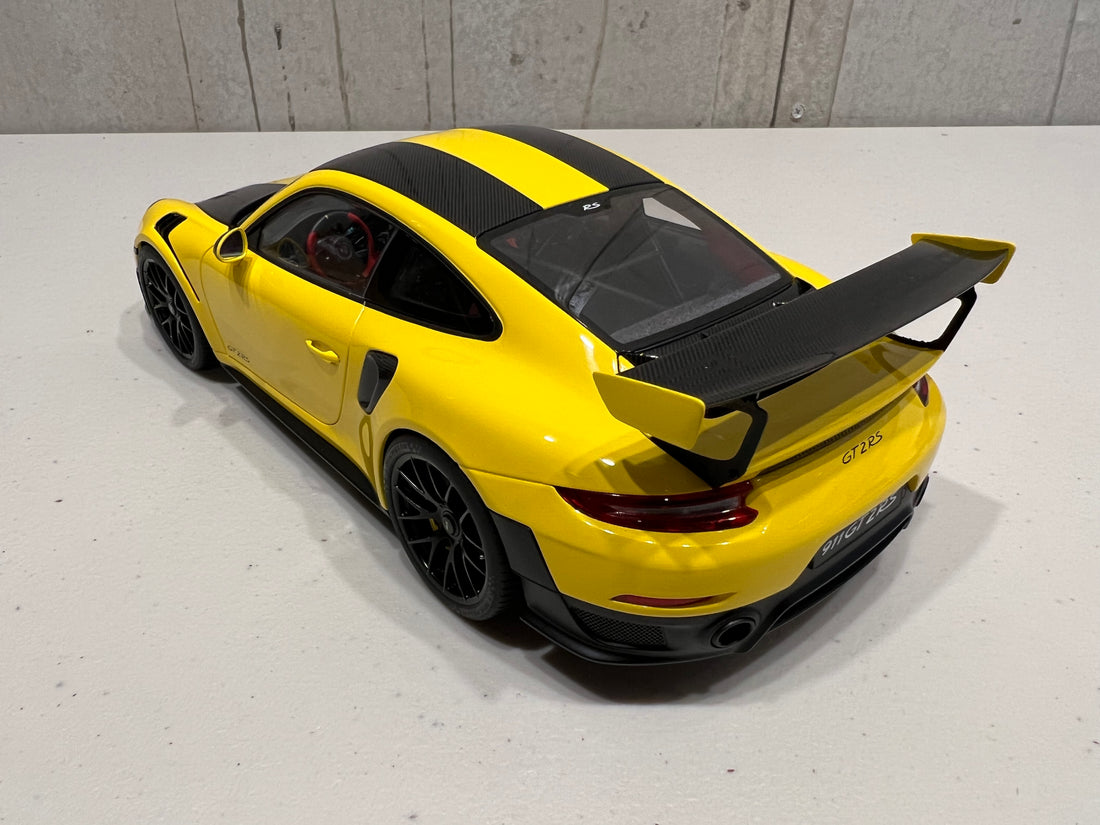 PORSCHE 911 (991.2) GT2 RS WEISSACH PACKAGE (RACING YELLOW)