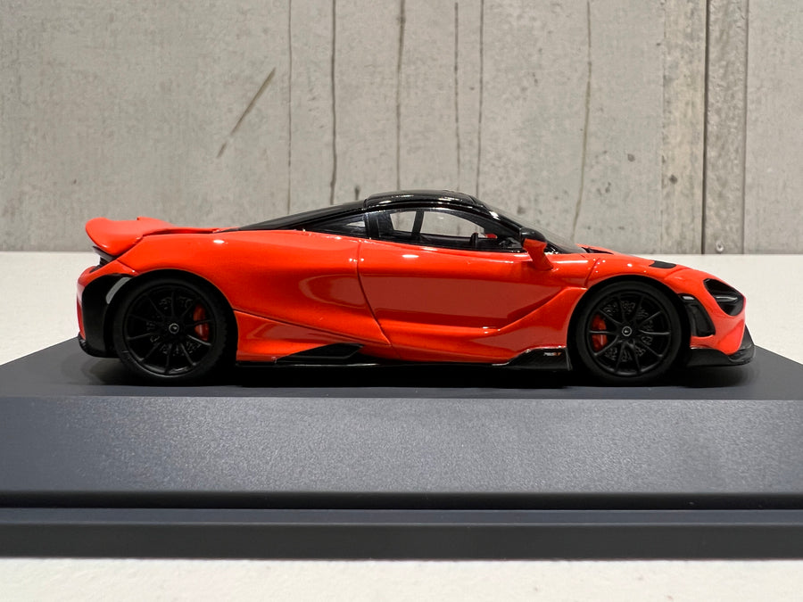 McLaren 765 LT orange - 1:43 Scale Resin Model Car - Spark