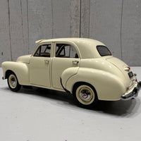 1948 CREAM FX HOLDEN SEDAN - 1:24 SCALE DIECAST MODEL - DDA