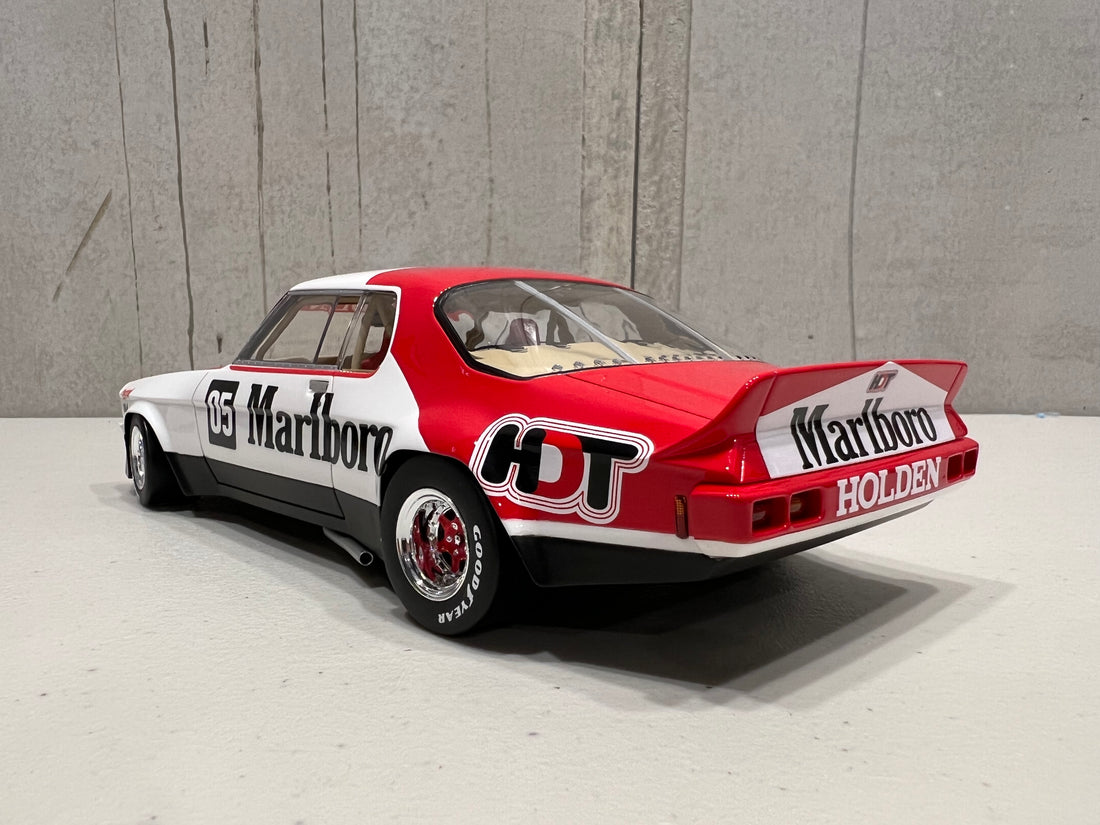 BROCK 05 HQ MONARO MARLBORO LIVERY V8 SPORTS SEDAN - 1:18 SCALE MODEL - ACE MODELS