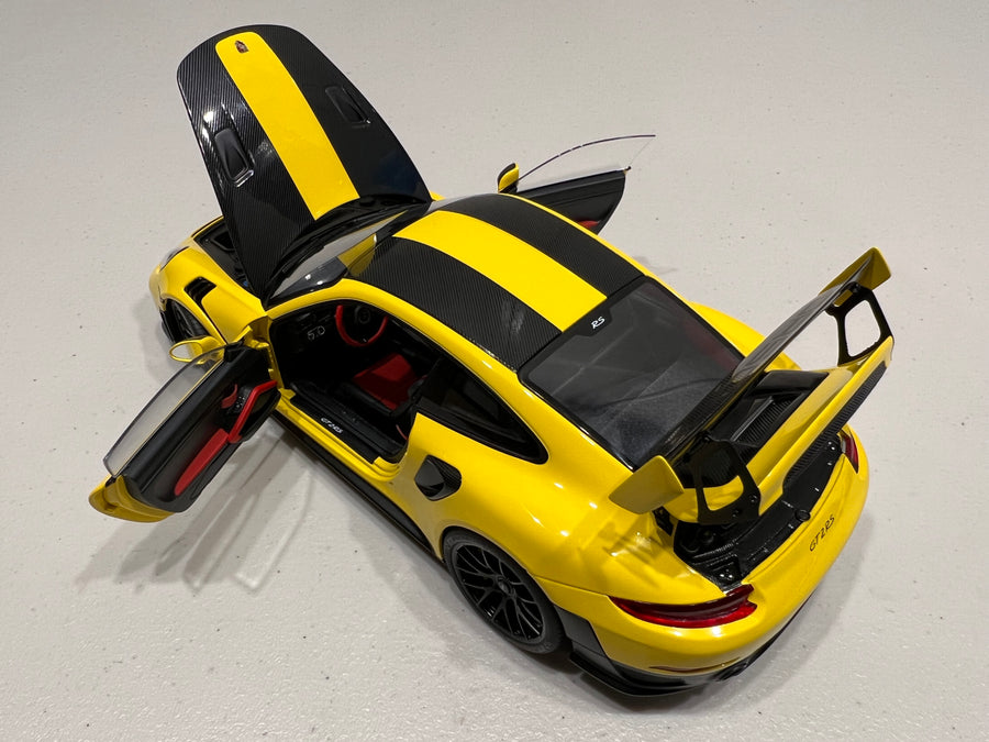 PORSCHE 911 (991.2) GT2 RS WEISSACH PACKAGE (RACING YELLOW)