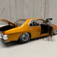 *PRE-ORDER* "KILLER HQ" Gold Blown 4 Door Monaro - 1:24 Scale Diecast Model - DDA