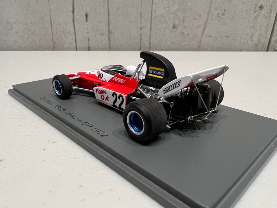 Surtees TS9B No.22 British GP 1972 - Tim Schenken - 1:43 Scale Resin Model Car - Spark