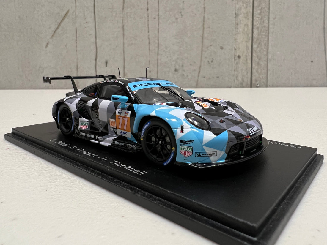 Porsche 911 RSR-19 No.77 Dempsey-Proton Racing - 24H Le Mans 2022 - C. Ried - S. Priaulx - H. Tincknell - 1:43 Scale Resin Model Car Spark