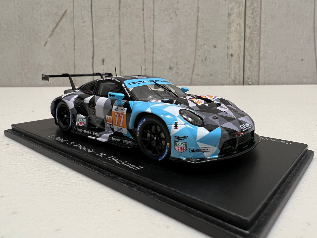 Spark S8650 PORSCHE 911 RSR-19 N°77 Dempsey Proton Racing 24H Le Mans 1/43 Spark S8650 PORSCHE 911 RSR-19 N°77 Dempsey Proton Racing 24H Le Mans 1/43